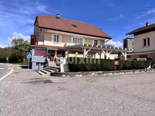 Immeuble à vendre 590 000 € 189 m² Thorens-Glières 74570