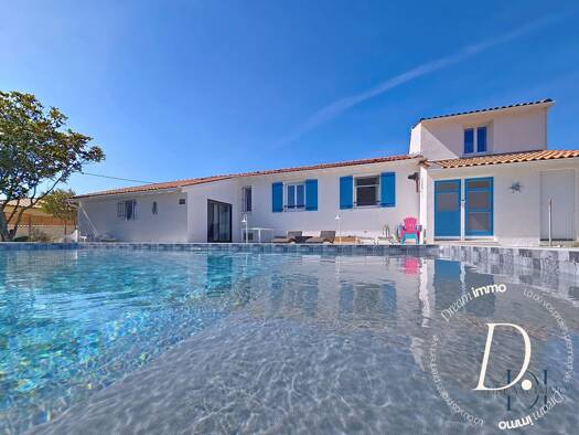 Villa à vendre 460 000 € 7 pièces 4 chambres 144 m² 1 225 m² de terrain Roujan 34320