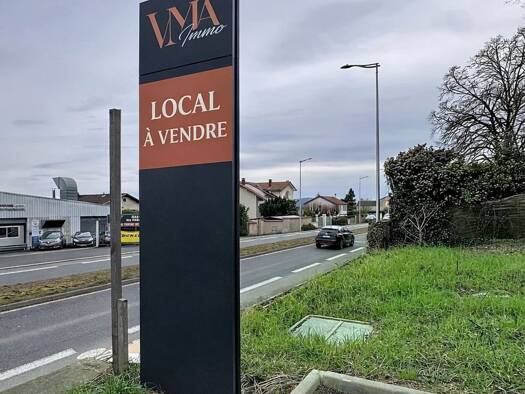 Local commercial à vendre 299 000 € 130 m² de surface de vente Limas 69400