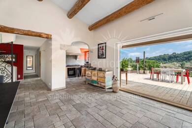 Villa à vendre 989 000 € 4 pièces 3 chambres 300 m² 916 m² de terrain Biot 06410