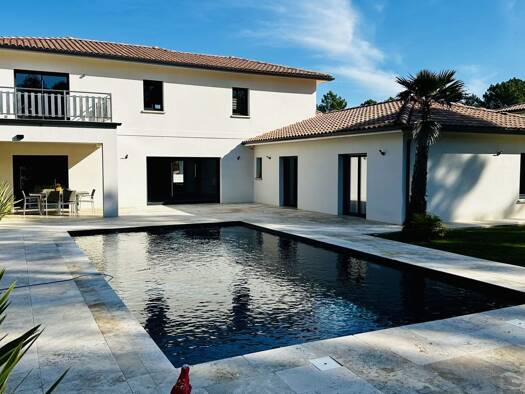 Villa à vendre 1 236 000 € 7 pièces 5 chambres 270 m² 1 501 m² de terrain Coimères 33210