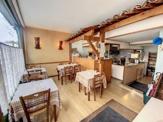 Restaurant à vendre 190 800 € 131 m² d'espace de restauration Saint-Girons 09200