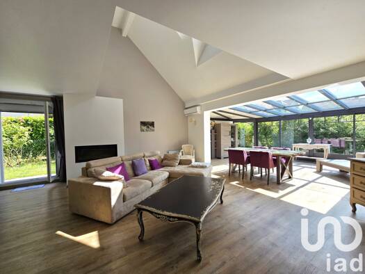 Maison à vendre 550 000 € 8 pièces 5 chambres 219,3 m² 549 m² de terrain La Butte du Berger Marolles-en-Brie 94440