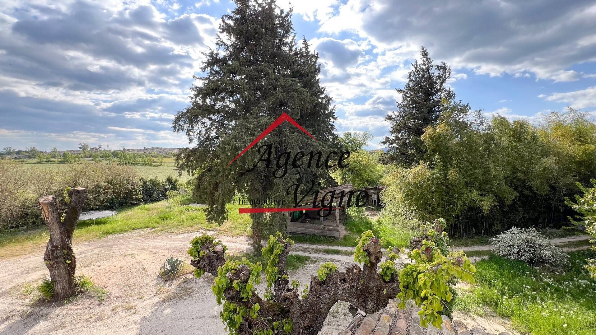 Maison à vendre, 173m², SAINT JEAN DE MARUEJOLS ET AVEJAN
