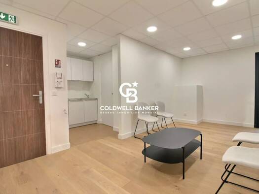 Boutique à vendre 450 000 € 76 m² de surface de vente Arcachon 33120