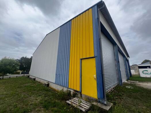 Entrepôt à vendre 232 000 € Saint-Ciers-du-Taillon 17240
