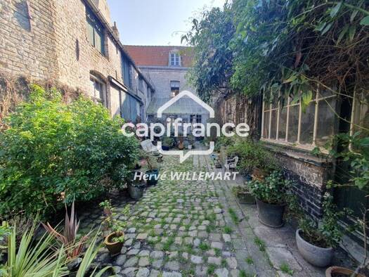 Maison à vendre 434 000 € 11 pièces 6 chambres 238 m² 616 m² de terrain Bergues 59380