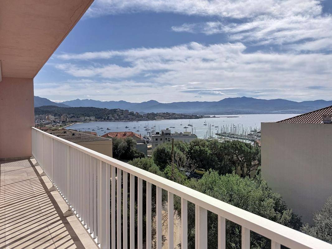 Maison à louer, 101m², AJACCIO
