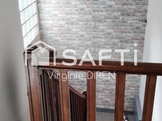 Appartement à vendre 143 100 € 8 pièces 6 chambres 220 m² Étage 1/2 Est Raon-l'Étape 88110