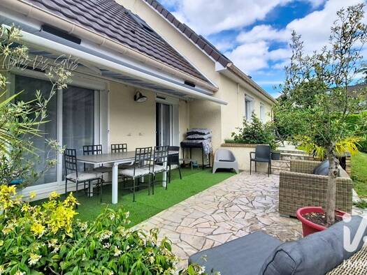 Maison à vendre 580 000 € 8 pièces 6 chambres 215 m² 921 m² de terrain Saint-Witz 95470