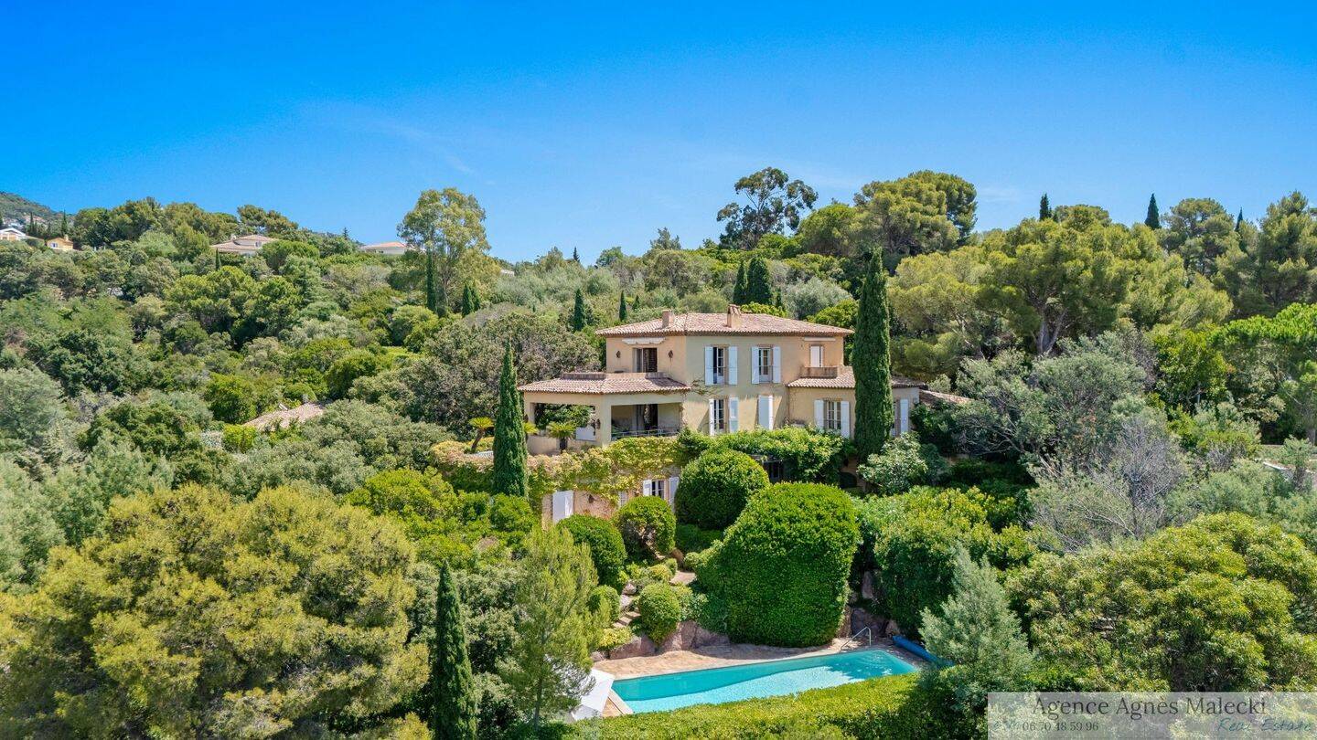 Maison à vendre, 460m², RAYOL CANADEL SUR MER