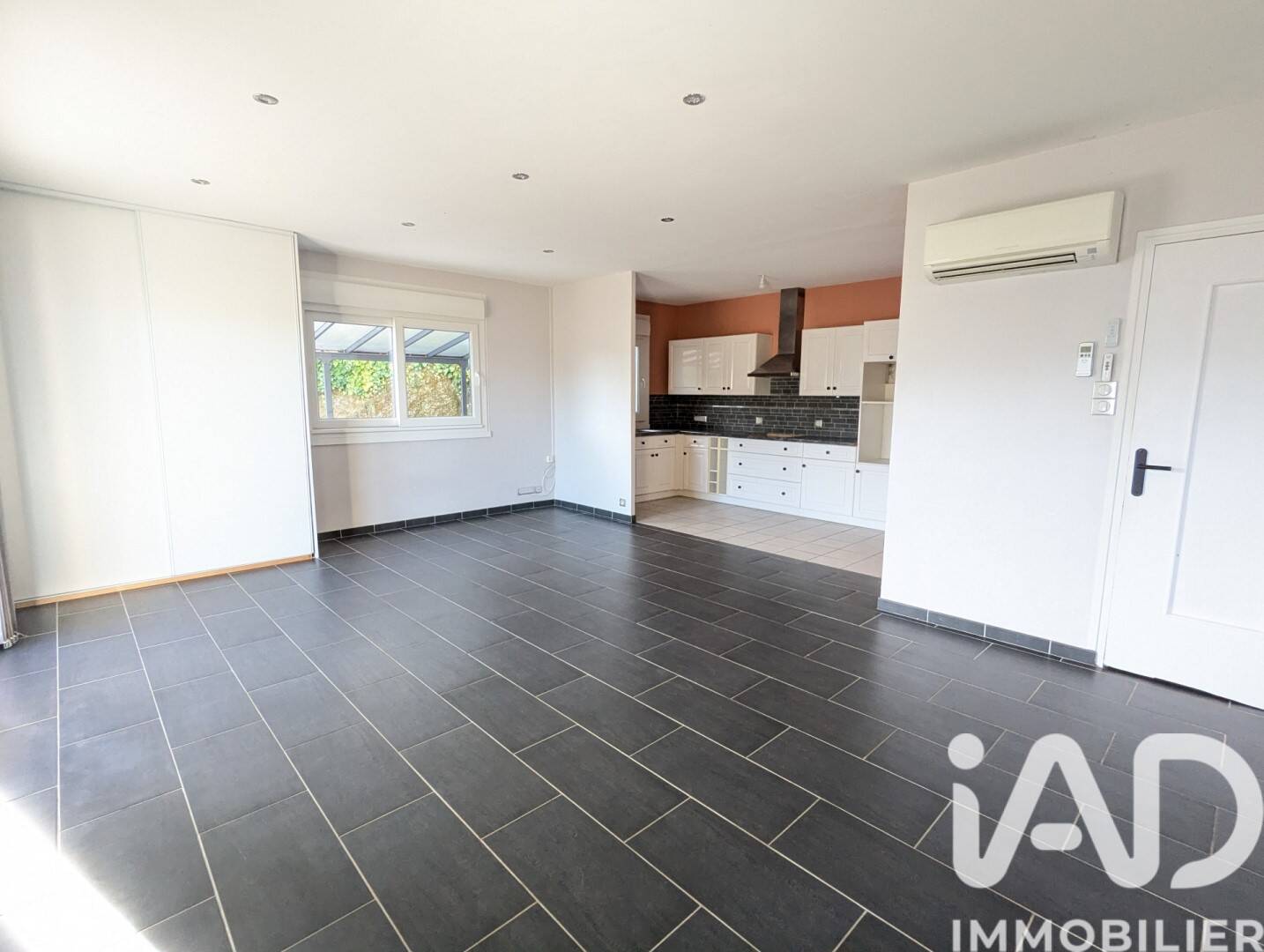 Maison à vendre, 139m², SAINT JEAN DE MUZOLS