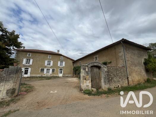 Maison à vendre 725 000 € 10 pièces 7 chambres 350 m² 564 297 m² de terrain Vitrac-Saint-Vincent 16310