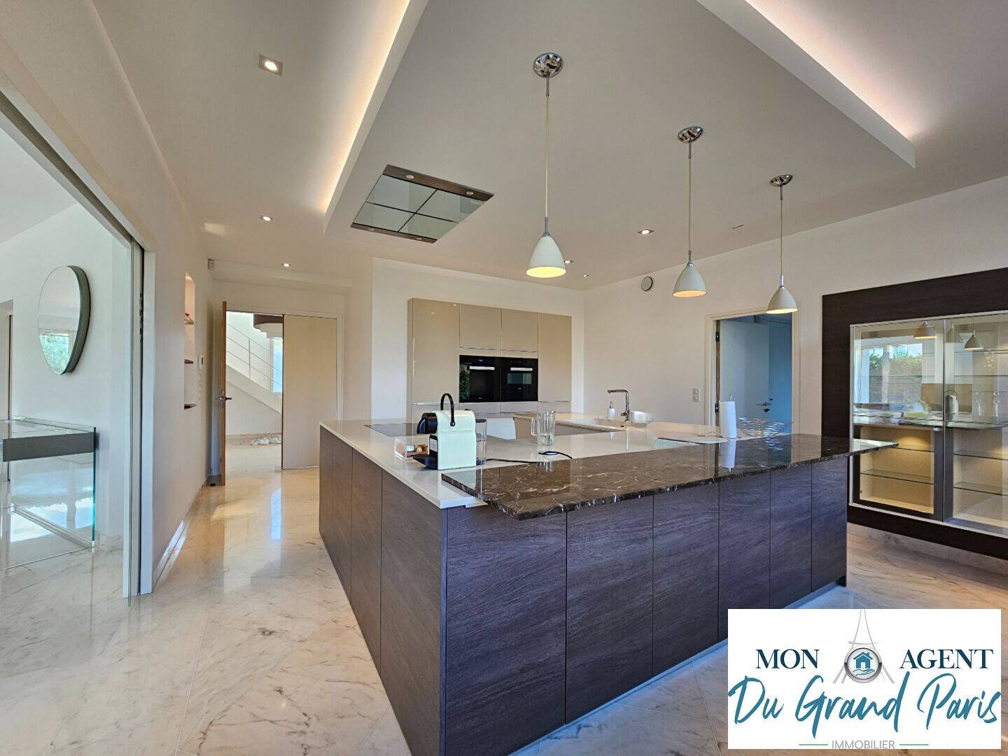 Maison à vendre, 480m², TOUSSUS LE NOBLE