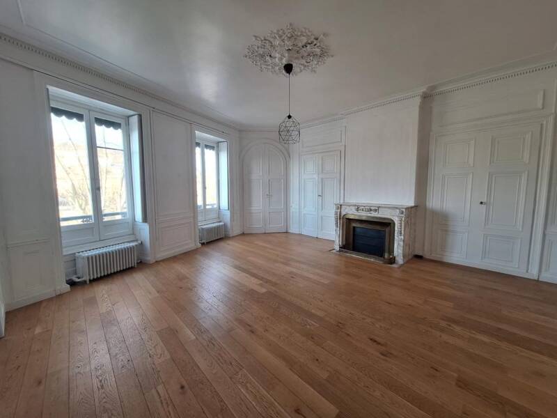 Maison à louer, 112m², LYON 1ER