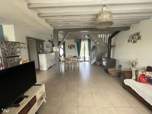Maison à vendre 231 000 € 8 pièces 5 chambres 1 047 m² de terrain Laleu 80270