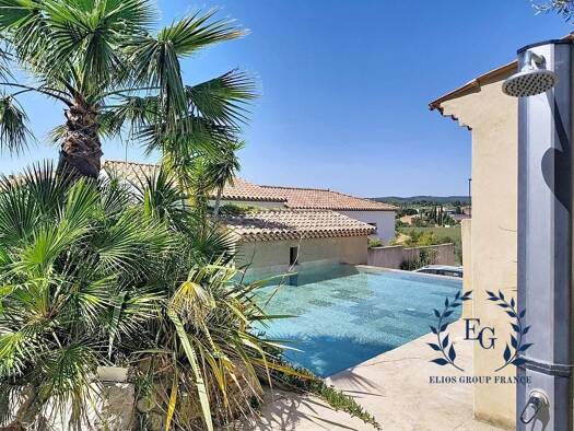 Maison à vendre - Première occupation 750 000 € 10 pièces 6 chambres 260 m² 704 m² de terrain Villeveyrac 34560