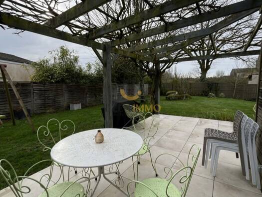 Maison de plain-pied à vendre 273 000 € 4 pièces 3 chambres 146 m² 1 180 m² de terrain Beaulieu-sous-Bressuire Bressuire 79300