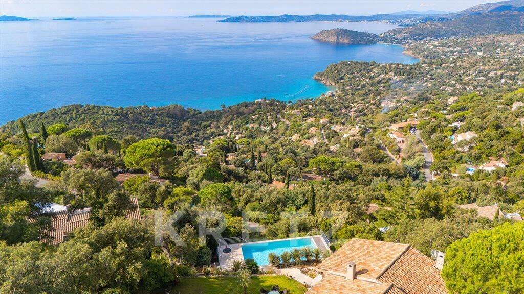 Maison à vendre, 171m², RAYOL CANADEL SUR MER