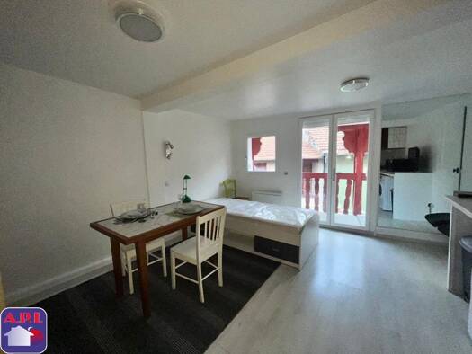 Appartement à louer 390 € 1 pièce 20 m² 3ème étage Tarascon-sur-Ariège 09400