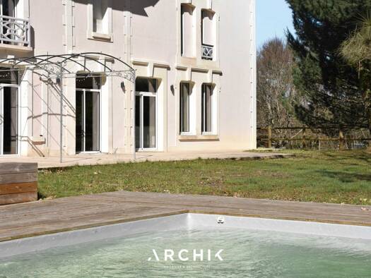 Villa à vendre 1 390 000 € 12 pièces 5 chambres 360 m² 14 610 m² de terrain Sanguinet 40460