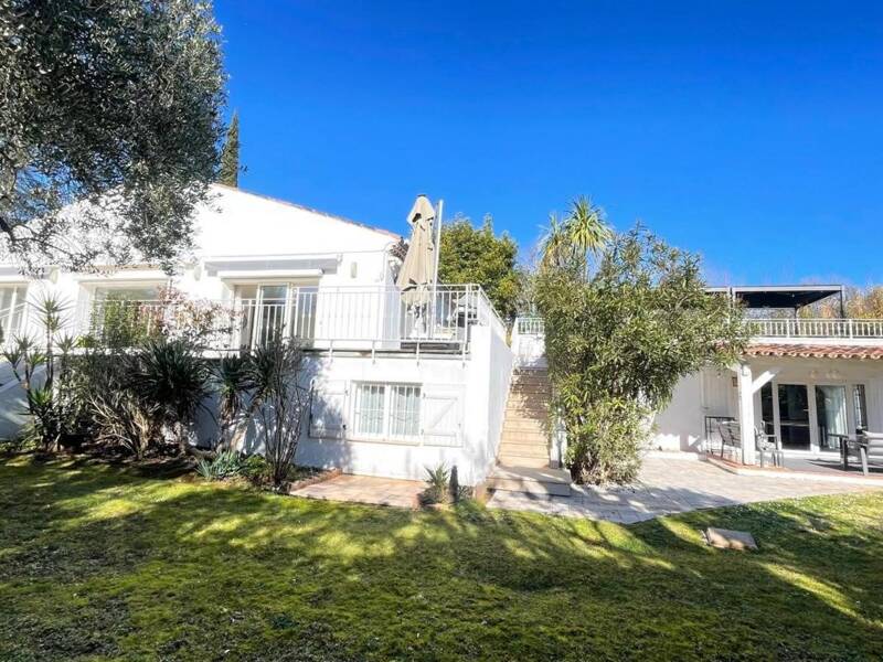 Maison à vendre, 250m², ROQUEFORT LES PINS