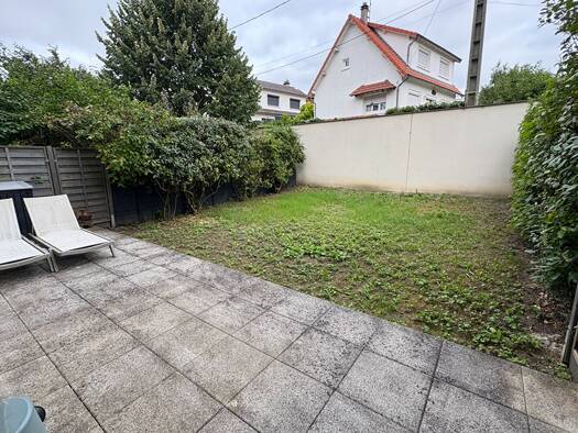 Appartement à louer 700 € 1 pièce 26 m² RDC/4 Saphir Longjumeau 91160