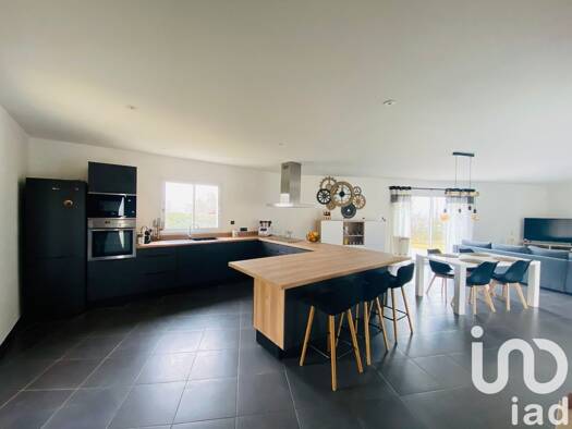 Maison de plain-pied à vendre 330 000 € 5 pièces 4 chambres 128 m² 1 400 m² de terrain Upaix 05300
