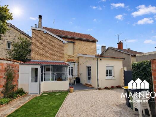 Maison à vendre 182 500 € 5 pièces 2 chambres 95 m² 232 m² de terrain Châlons-en-Champagne 51000