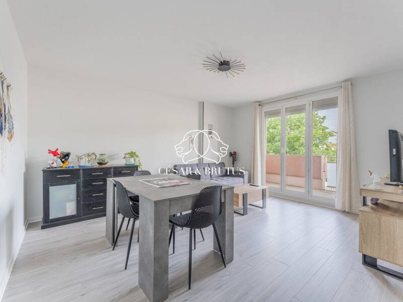 Maison à vendre, 52m², LA TOUR DE SALVAGNY