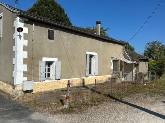 Maison à vendre 99 000 € 4 pièces 3 chambres 93 m² 2 935 m² de terrain Cavaillé Bergerac 24100