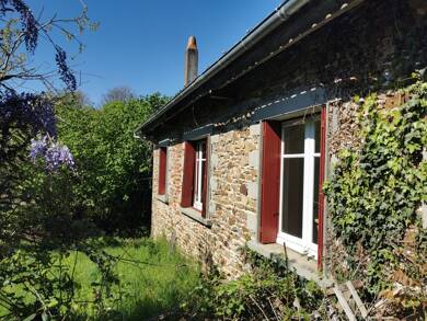 Maison de plain-pied à vendre 59 000 € 5 pièces 4 chambres 86 m² 5 000 m² de terrain Oradour sur Vayres 87150