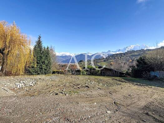 Terrain à vendre 620 000 € 703 m² de terrain Combloux 74920