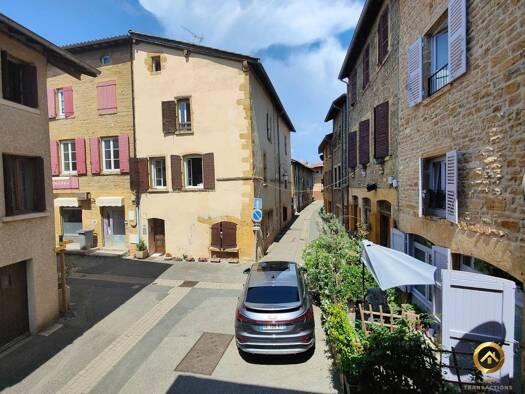 Immeuble à vendre 416 000 € 95 m² Châtillon 69380