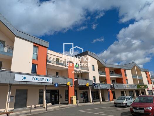 Appartement à louer 785 € 3 pièces 2 chambres 76 m² Étage 2/2 Partie Ouest Campagne-Agglomeration Aizenay 85190