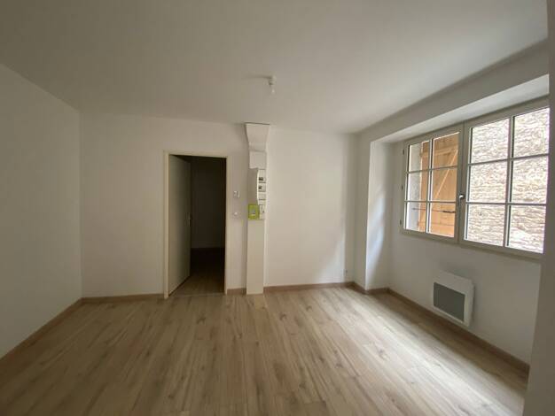 Appartement à louer 570 € 2 pièces 1 chambre 35 m² Niort 79000