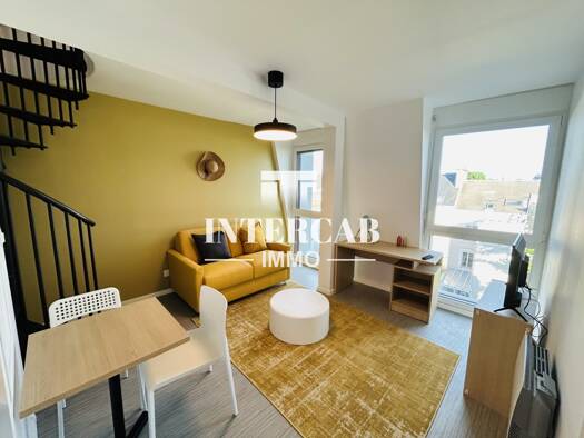 Duplex à louer 875 € 2 pièces 1 chambre 30,9 m² Étage 5/5 Barbâtre-Saint Remy-Verrerie Reims 51100