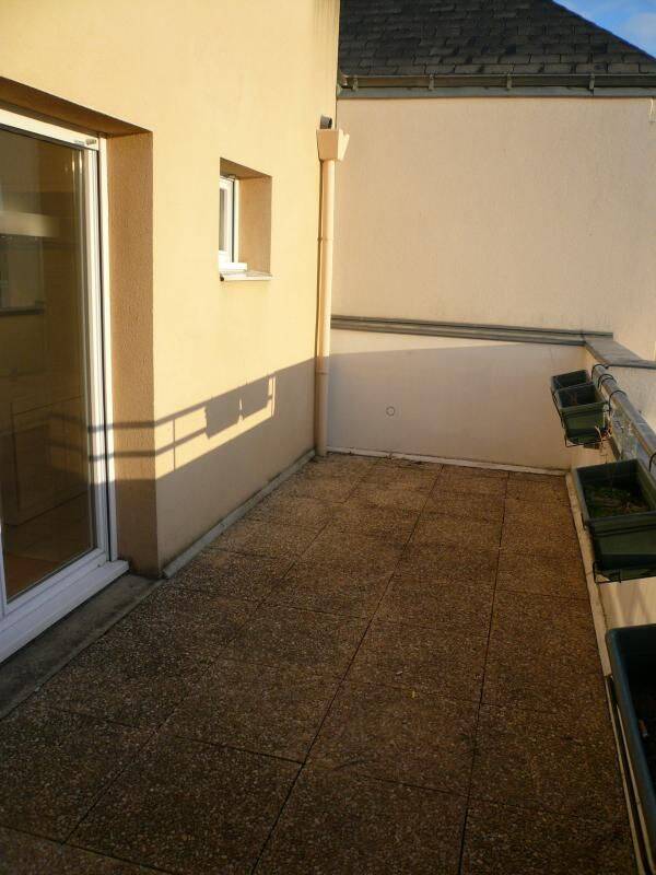 Appartement - 4ème étage - 70 m2 - 3 pièces - Vide — 4