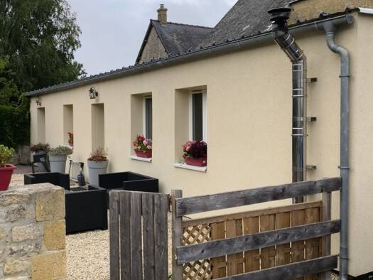 Maison de plain-pied à vendre 232 200 € 3 pièces 2 chambres 76 m² 588 m² de terrain Vaux-sur-Aure 14400