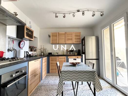 Maison à vendre 219 000 € 3 pièces 2 chambres 80 m² Connaux 30330
