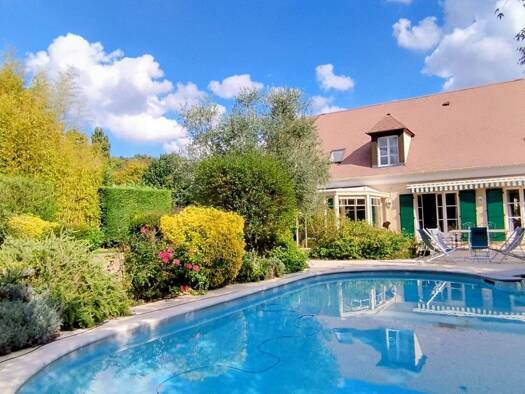 Villa à vendre 1 092 000 € 10 pièces 5 chambres 272,8 m² 1 910 m² de terrain Saint Prix Village Saint-Prix 95390