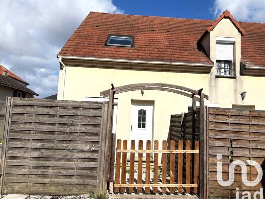 Duplex à vendre 177 000 € 2 pièces 1 chambre 56 m² RDC/2 Villeron 95380