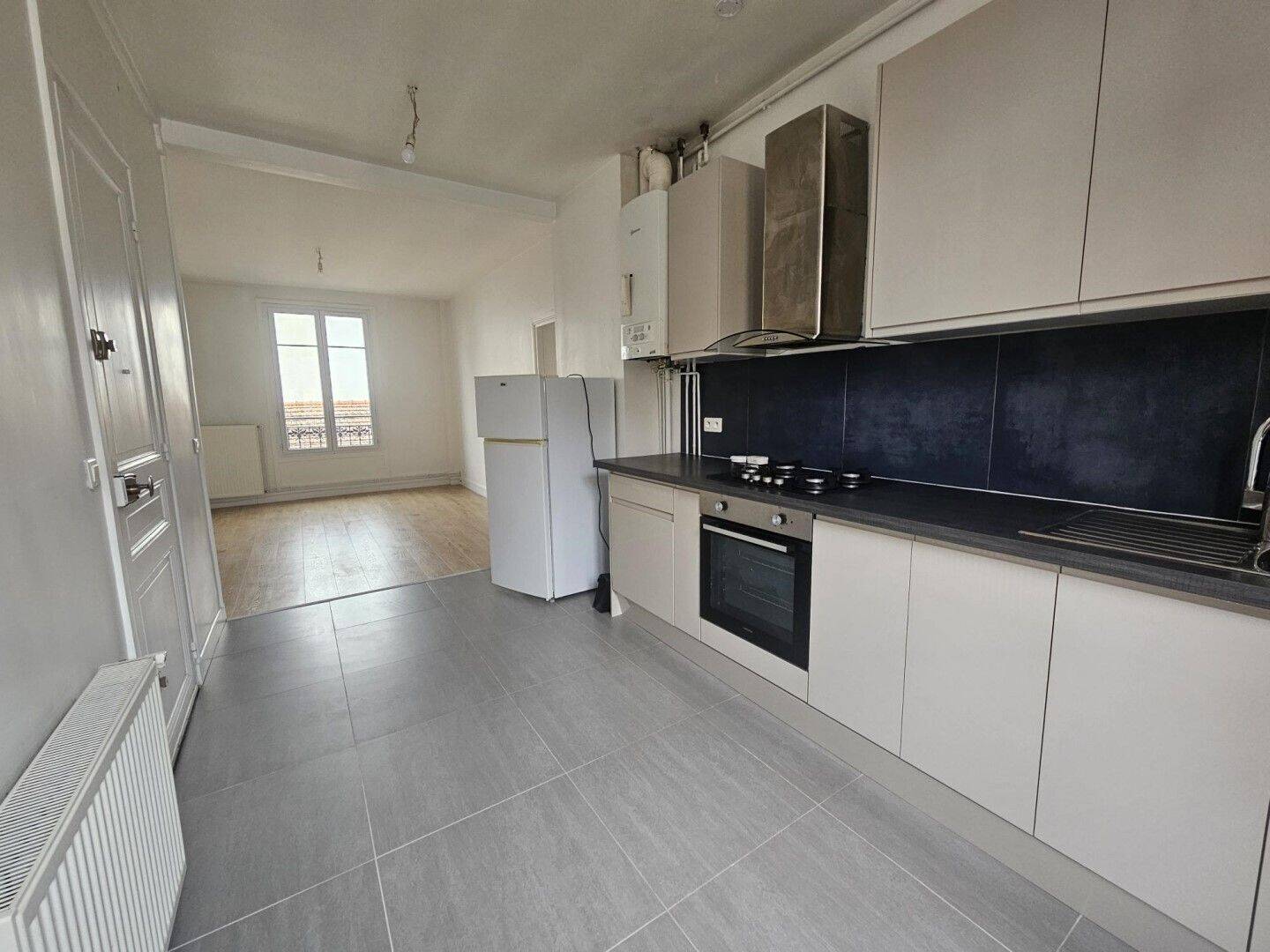 Maison à louer, 47m², COURBEVOIE