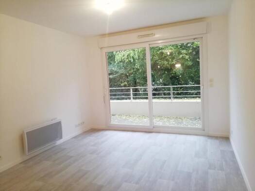Appartement à louer 450 € 1 pièce 31,8 m² RDC Saint Médard-Lacrouts Mont-de-Marsan 40000