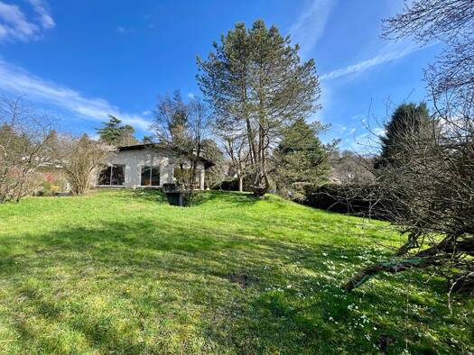 Maison de plain-pied à vendre 649 000 € 7 pièces 4 chambres 151 m² 1 540 m² de terrain Charbonnières-les-Bains 69260