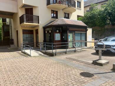 Local commercial à louer 950 € 124 m² de surface de vente St Pierre d Albigny 73250