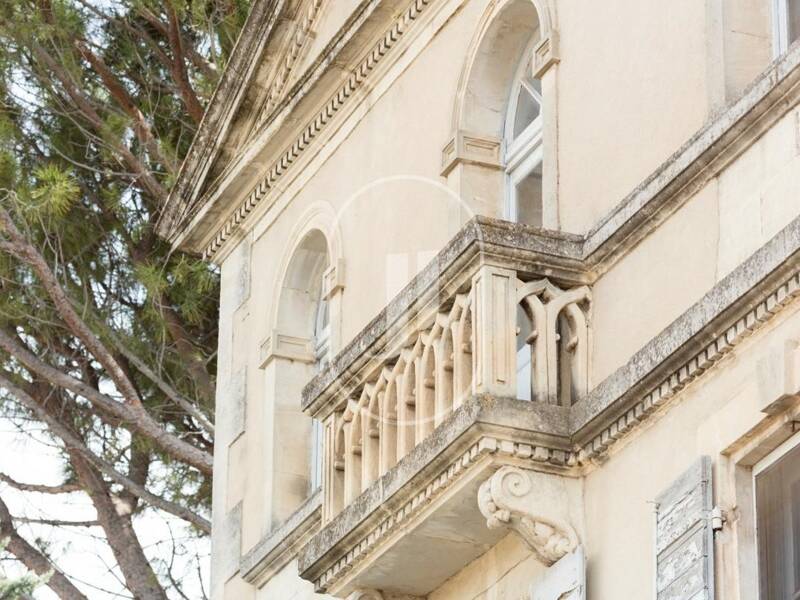 Maison à vendre, 585m², MOURIES