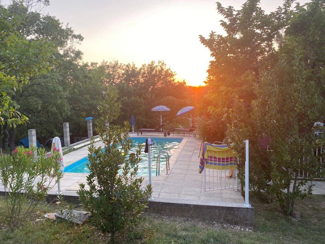 Maison à vendre, 75m², SAINT JEAN DE MARUEJOLS ET AVEJAN