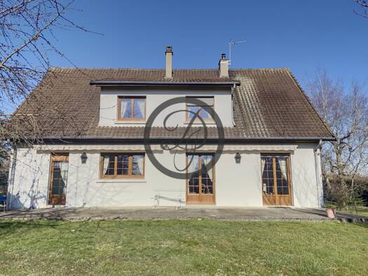 Maison à vendre 352 000 € 10 pièces 7 chambres 198 m² Breteuil 60120