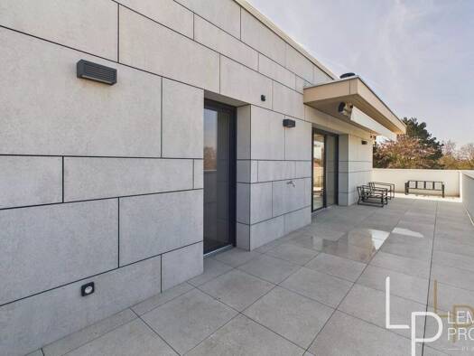 Appartement à louer 2 200 € 3 pièces 2 chambres 69 m² Étage 3/3 Veigy-Foncenex 74140